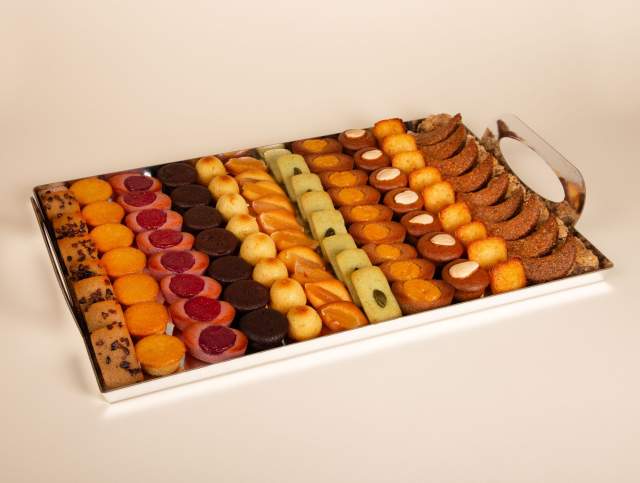 Plateau Petit Four Salé Sucré à Paris · La Maison du Petit-Four 